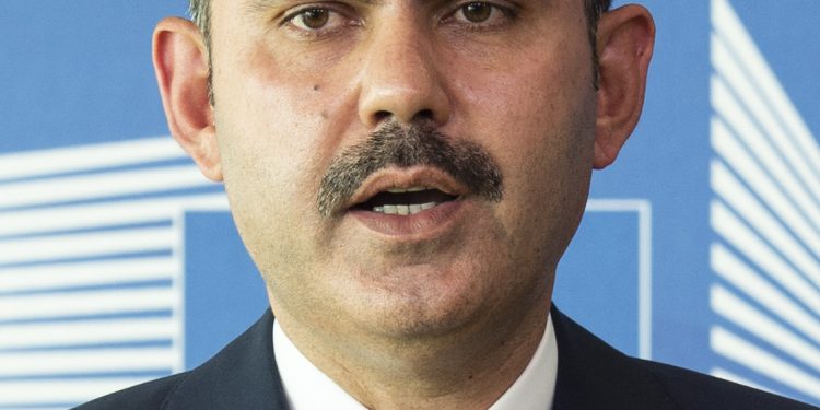 CHP’li Yavuzyılmaz belge paylaştı: İliç’te çamur olarak akan yığın liçe onayı Murat Kurum vermiş